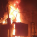 Falha na rede elétrica provoca apagão e incêndios em postes em distrito de Casimiro de Abreu.