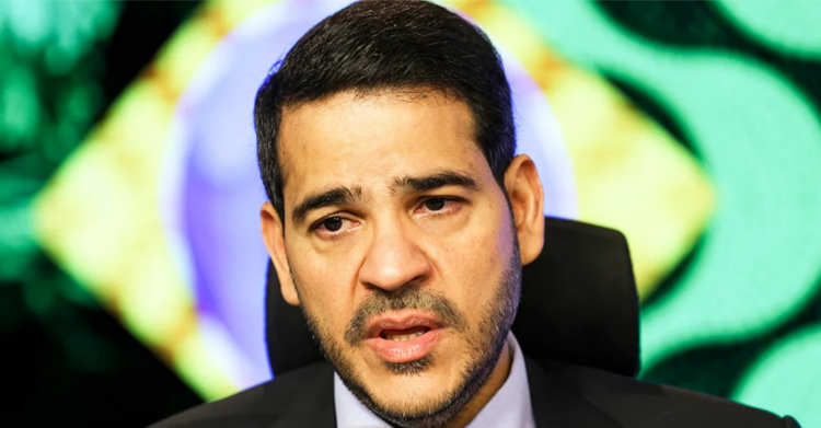 Conheça Jorge Messias, indicado por Lula ao STF, com trajetória no governo e atuação na AGU.