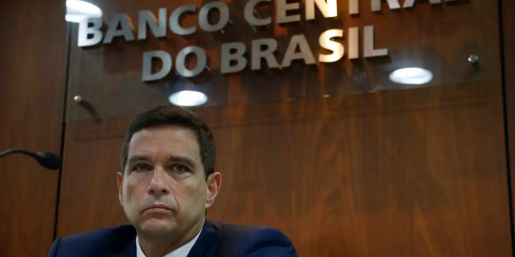 Ausência de Campos Neto em CPI gera reação de parlamentares e pode levar a novas medidas