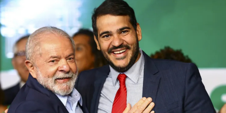 Lula indica Jorge Messias para o STF. Nome será analisado pelo Senado antes da posse.