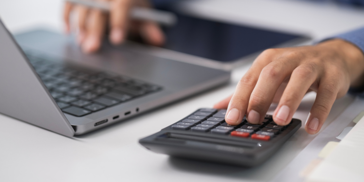 IRPF 2026: entenda qual modelo de declaração garante mais economia ao contribuinte
