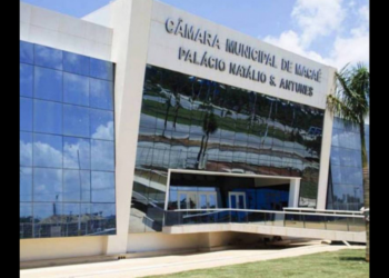 Sessão da Câmara de Macaé destaca problemas na Serra, incluindo infraestrutura, educação e segurança.