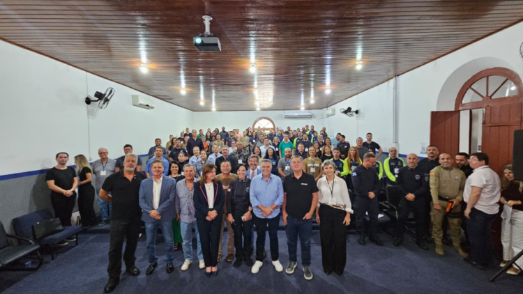 Macaé participa de curso para melhorar atendimento a pessoas em situação de rua.