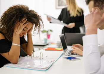 Burnout cresce no Brasil e expõe os limites do modelo atual de produtividade e saúde mental no trabalho