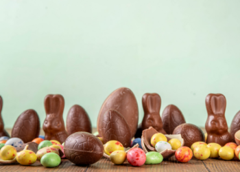 Páscoa 2026 no Brasil destaca tradições cristãs, ovos de chocolate e gastronomia, além de gerar oportunidades econômicas para milhões de brasileiros