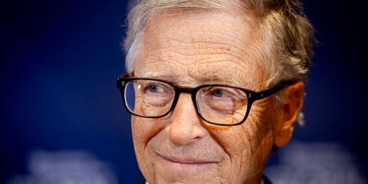 Bill Gates é convocado a depor nos EUA sobre relação com Jeffrey Epstein. Audiência integra investigação do Congresso sobre o caso.