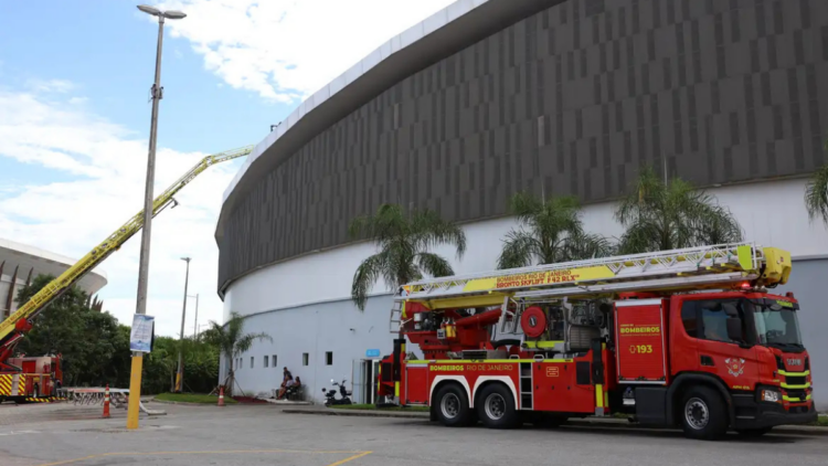 Incêndio na cobertura do Velódromo Olímpico do Rio exige interdição parcial; pista de ciclismo e acervo do museu permanecem preservados.