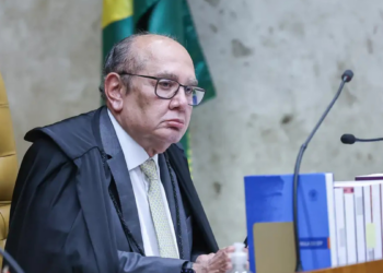 O STF analisa lei de Santa Catarina que restringe cotas raciais em instituições de ensino. Gilmar Mendes já votou pela inconstitucionalidade da norma.