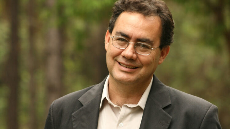 Augusto Cury é anunciado pré-candidato à Presidência.