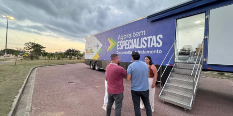 Carreta oferece consultas e cirurgias em Rio das Ostras.