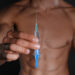 Testosterona não é o único fator para ganhar músculo.