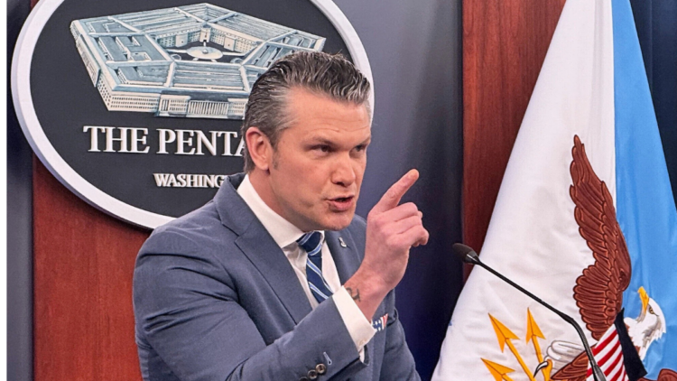 Declaração de Hegseth amplia discussão sobre religião e política.