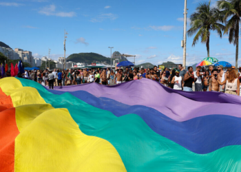 Saiba as datas confirmadas para as maiores Paradas do Orgulho LGBTI+ do Rio de Janeiro e os temas em debate para 2026.