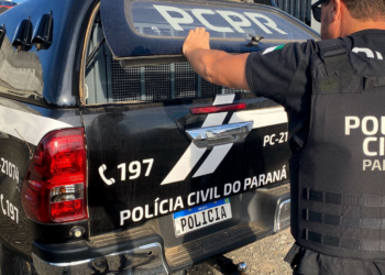 Operação policial descobre plano do PCC para infiltrar instituição financeira em contratos com prefeituras. Entenda o esquema de lavagem de dinheiro público.