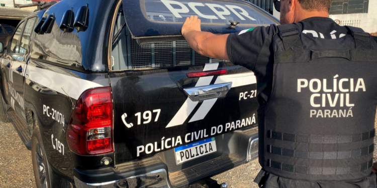 Operação policial descobre plano do PCC para infiltrar instituição financeira em contratos com prefeituras. Entenda o esquema de lavagem de dinheiro público.