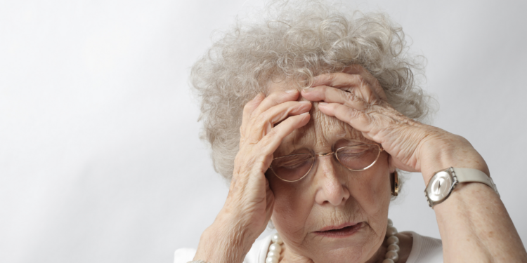 CBD pode reduzir efeitos do Alzheimer, segundo pesquisa publicada em revista científica.