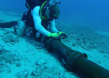 Danos a cabos submarinos podem afetar internet, bancos e economia mundial.