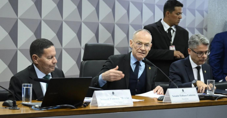 Ibaneis Rocha não compareceu à CPI do Crime Organizado após decisão do STF que o desobrigou. Ausência gera críticas no Senado.