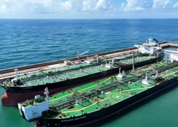 Vast amplia protagonismo no setor ao realizar operação de grande escala com petróleo do pré-sal no Porto do Açu.