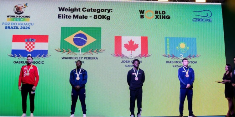 Brasil fecha etapa inicial da Copa do Mundo de Boxe na liderança com quatro ouros e cinco pratas em Foz do Iguaçu, superando resultado do ano anterior