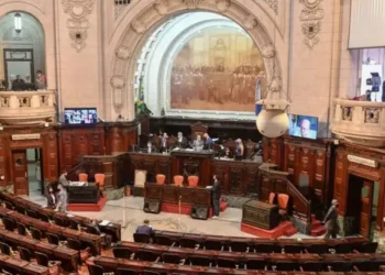 Deputados podem ganhar mais influência sobre verbas públicas.