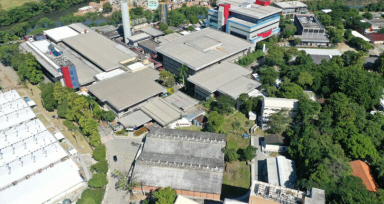 Fiocruz abre 166 vagas de estágio no Brasil com bolsas de até R$ 2,2 mil. Inscrições gratuitas até 15 de maio.
