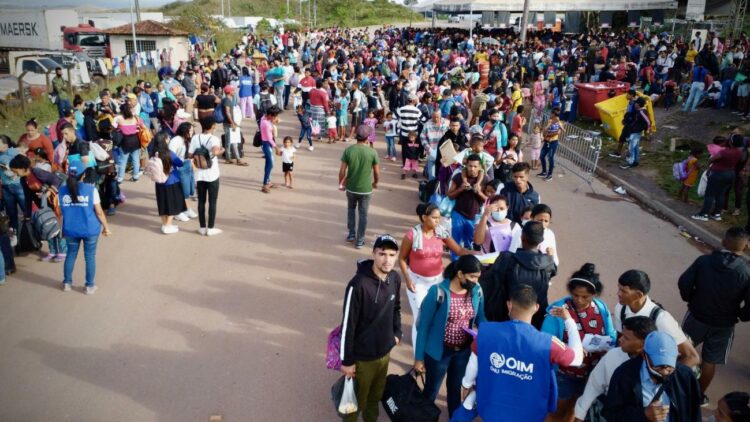 Vídeo antigo alimenta fake news sobre suposto auxílio a refugiados