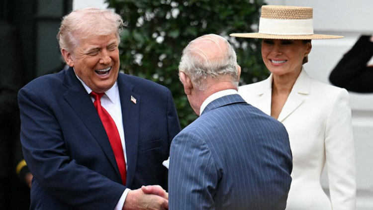 Trump quebra protocolo com a Rainha Camilla no Reino Unido e episódio gera debate global sobre diplomacia e tradição da monarquia.