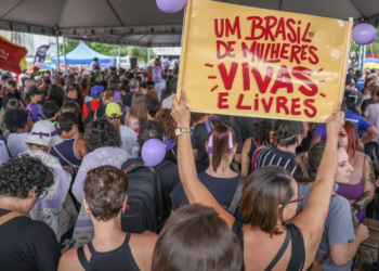 Nova regulamentação garante pensão especial do INSS para filhos e dependentes de vítimas de feminicídio que atendam aos critérios de renda.