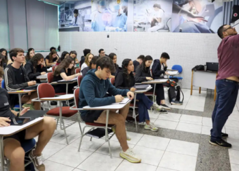 Pré-selecionados no Fies 2026 têm até segunda-feira (11) para validar informações e garantir financiamento estudantil.