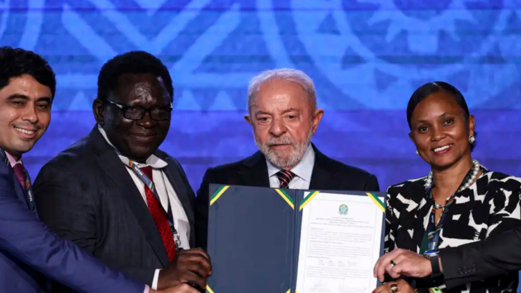 No Fórum Brasil-África, Lula afirma que educação é essencial para combater desigualdades e fortalecer autonomia