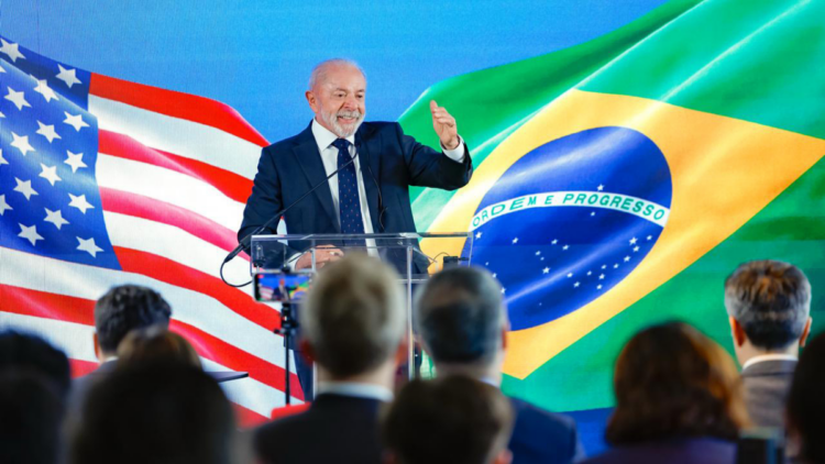Reunião entre Lula e Trump em Washington discutiu economia global, ONU e tensões diplomáticas.