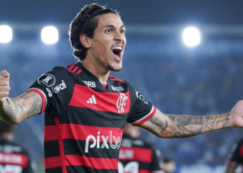 Gol recoloca o Rubro-Negro na disputa e empolga a torcida.