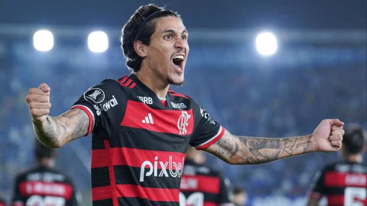 Gol recoloca o Rubro-Negro na disputa e empolga a torcida.