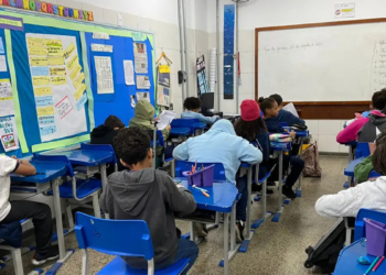 Escolas públicas e privadas podem inscrever alunos na Obmep Mirim 2026 até 8 de junho; iniciativa do Impa estimula o aprendizado de matemática de forma divertida.
