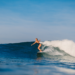 Cabo Frio recebe evento gratuito de surfe para mulheres acima dos 40 anos com foco em saúde, esporte e empoderamento.