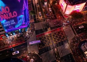 Justiça de São Paulo suspende projeto inspirado na Times Square no Centro da capital e paralisa instalação de painéis de LED.