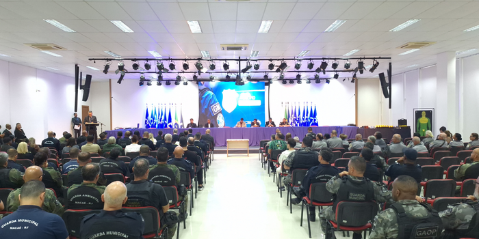 Evento em Macaé reúne especialistas e forças de segurança para discutir políticas públicas, tecnologia e estratégias de combate à criminalidade.
