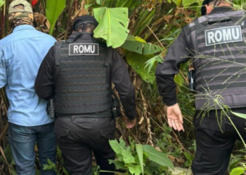 Operação integrada em Cabo Frio identifica ligações clandestinas de água em Maria Joaquina com apoio de drones e equipes de segurança.