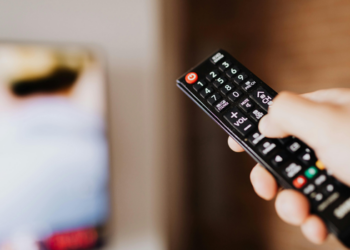 Primeira plataforma pública de streaming do Brasil é lançada com acesso gratuito a mais de 500 produções nacionais, incluindo filmes, séries, documentários e conteúdos culturais.