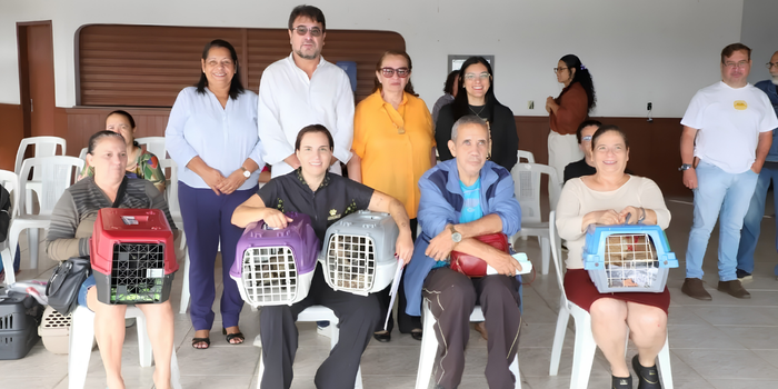 Castramóvel inicia atendimentos em Quissamã com cirurgias gratuitas para cães e gatos. Serviço busca promover saúde animal, prevenir doenças e controlar a população de pets.