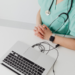 IA supera médicos em estudo de Harvard.