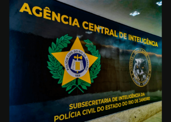 Operação da Polícia Civil desmonta central de golpes bancários e encontra fazenda clandestina de criptomoedas no Rio.