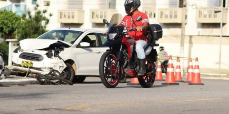 Cabo Frio promove palestra sobre direção defensiva para motociclistas no Maio Amarelo