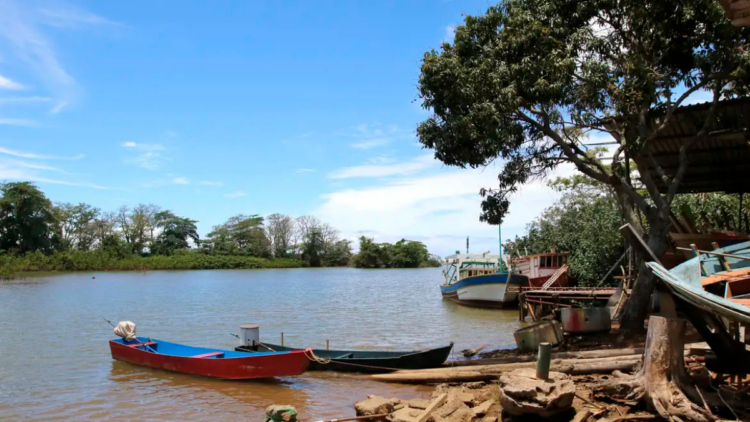 Funasa inicia monitoramento da qualidade da água do Rio Doce em 173 pontos após fim das atividades da Fundação Renova. Ação envolve Minas Gerais e Espírito Santo.