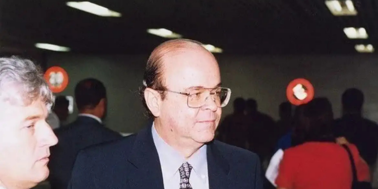 O economista Chico Lopes, ex-presidente interino do Banco Central, morreu aos 80 anos no Rio de Janeiro. Ele teve papel importante na política monetária e no combate à inflação no Brasil.