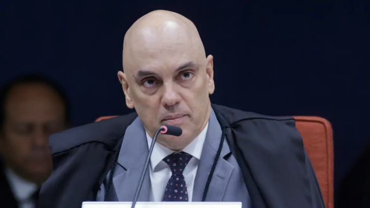 Primeira Turma do STF forma placar unânime para condenar Eduardo Bolsonaro por atuação nos Estados Unidos.