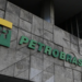 Alta segue preço do petróleo.