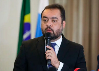 Operação Sem Refino investiga supostas fraudes fiscais bilionárias ligadas ao setor de combustíveis.