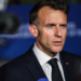 Emmanuel Macron afirma que França não participará de iniciativa dos EUA no Estreito de Ormuz e defende diálogo para reduzir tensões.